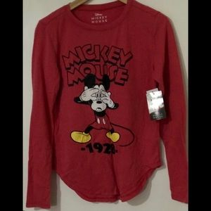 Disney Mickey Mouse 1928 graphic Youth’s red long sleeves Size Small